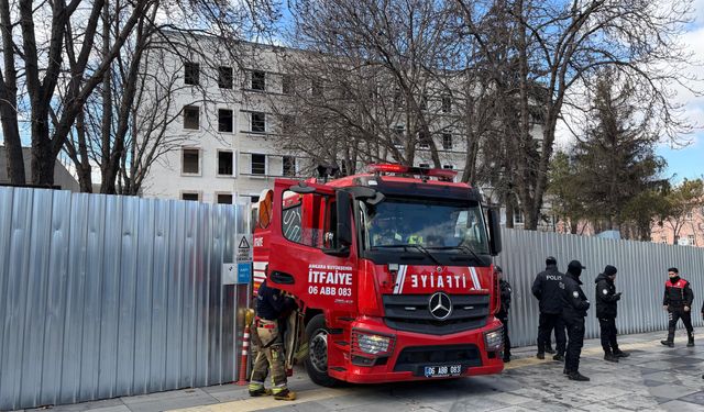 Ankara'da inşaat işçilerinin kaldığı 3 konteyner alev aldı