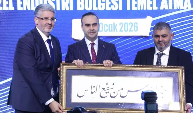 Bakan Kacır: "13 ilde 59 bin hektarlık 16 yeni sanayi alanı kuruldu"