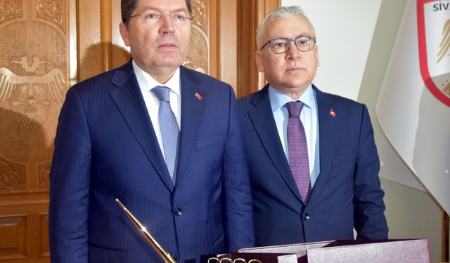 Bakan Tunç: "Darbe anayasası değil, sivil ve demokratik yeni anayasa istiyoruz"