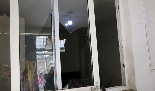 Boşanma aşamasındaki eşini darbetti