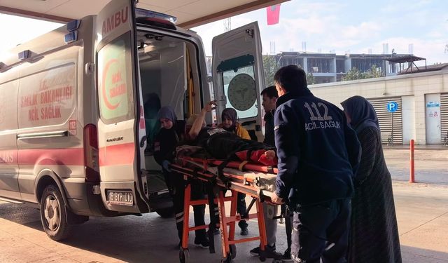 Demirlerin altında kalan işçi yaralandı