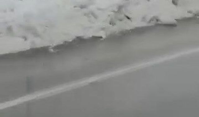 Diyarbakır'da 4 araçlı zincirleme kaza: Yaralılar var