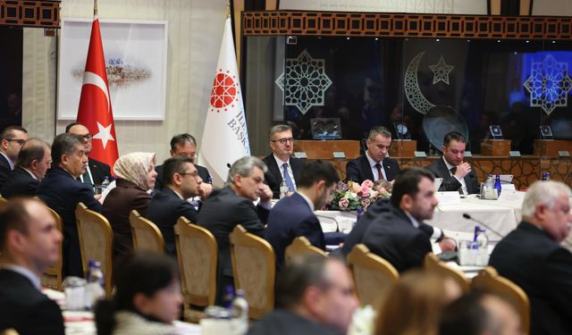 'Dünyada Figüran Olmayıp Aktif Rol Almak Zorundayız'