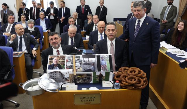 En düşük emekli aylığı teklifi Komisyon'da görüşülüyor