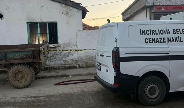 Evinde çıkan yangında hayatını kaybetti