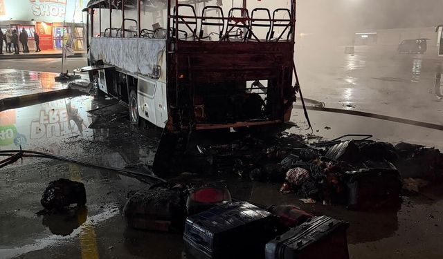 Kapıkule'de Yolcu Otobüsü Kül Oldu