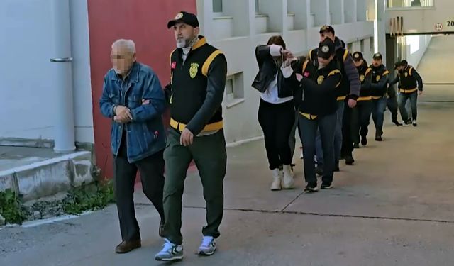 Masaj salonlarına fuhuş operasyonu