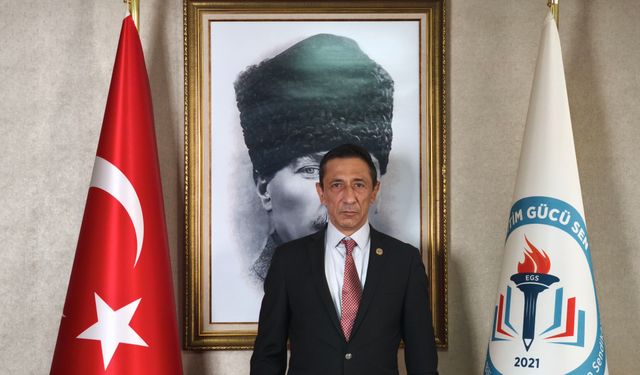 Oğuz Özat'tan saç örgüsü ve Türk bayrağı çağrısı