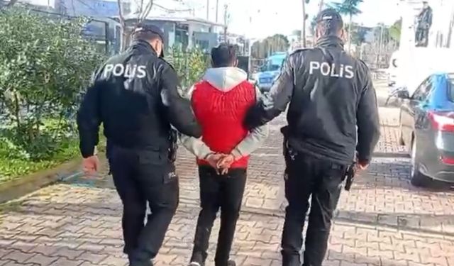 Üvey annesini öldüren firari cezaevinde intihar etti