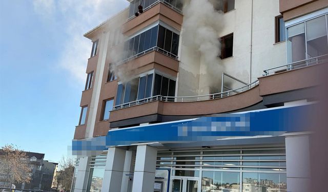 Yangın çıkan evde cansız bedeni bulundu