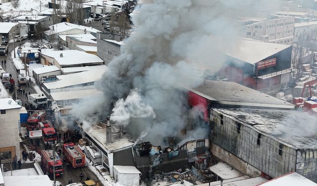 Yangında 3 işitme engelli çocuk, babasız kaldı