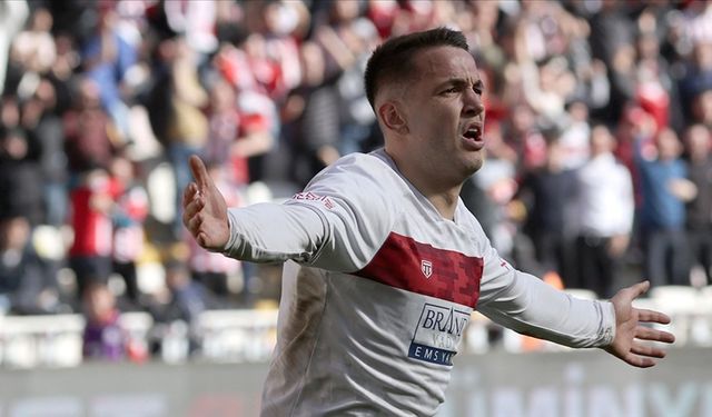 Sivasspor, Rey Manaj'ı Yeniden İstiyor