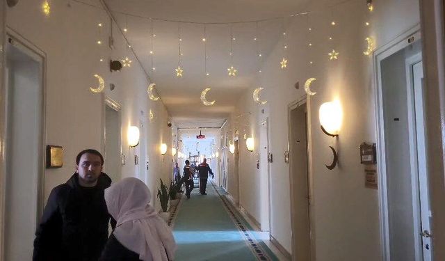 AK Parti TBMM grubunda 'ramazan' süslemesi yapıldı