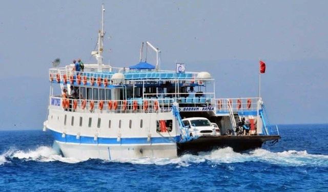 Bodrum'da büyük fırtına: Feribot seferi iptal edildi