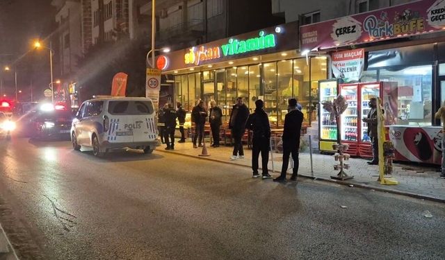 Kafenin önünde silahlı kavga