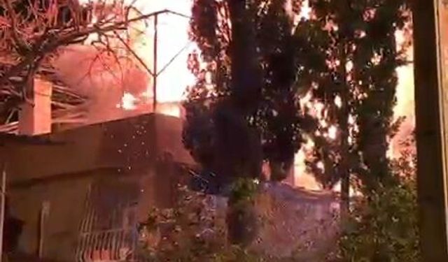 Kozan'da ev alev alev yandı