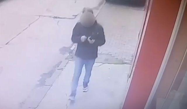 Sokak ortasında tornavidalı gasp