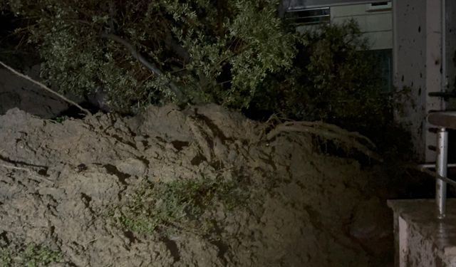 Turgutlu'da heyelan nedeniyle istinat duvarı çöktü