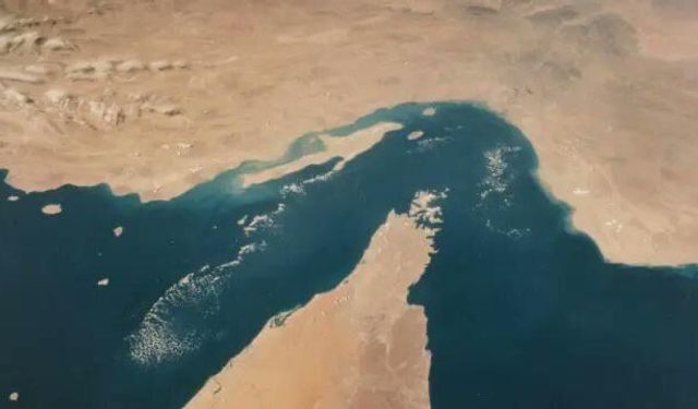 İran Devrim Muhafızları Ordusu: Hürmüz Boğazı Kapatıldı