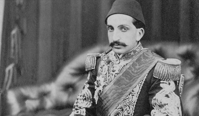 Osmanlı’da Bir Devrin Kapanışı: II. Abdülhamid’in Tahttan İndirilmesi