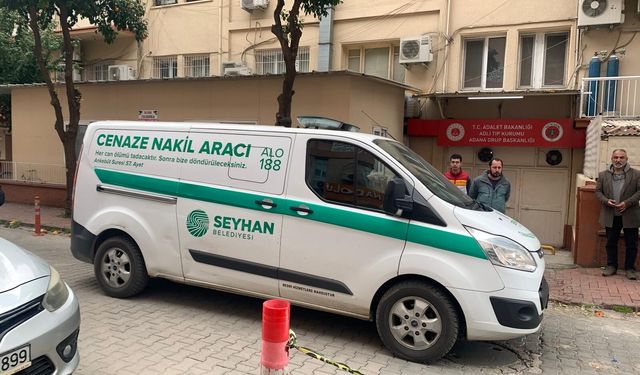Adana'da tartıştığı eşini boğdu