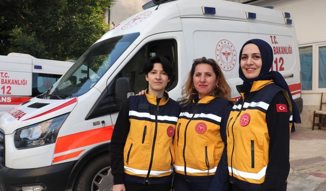 Antalya’da ambulans şoförü Gülser saniyelerle yarışıyor
