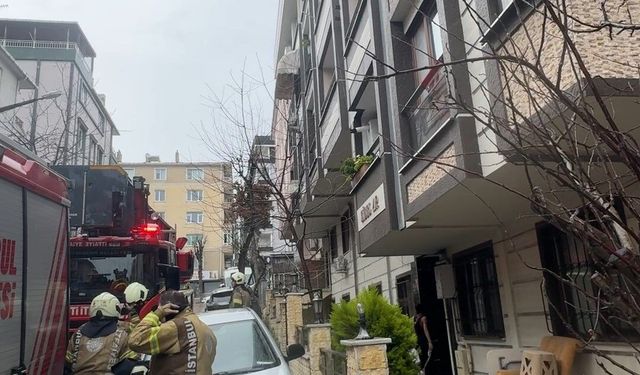 Avcılar'da bulaşık makinesini alevler sardı