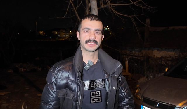 Başıboş at park halindeki araçlara çarptı