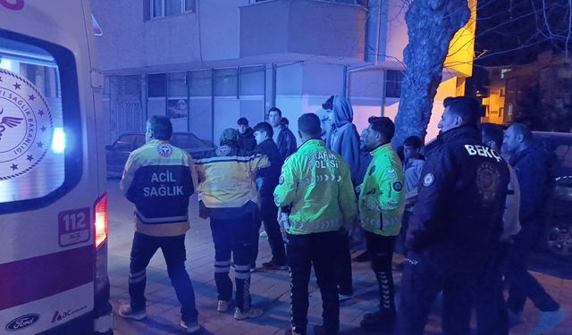 Bursa'da Otomobil Enerji Nakil Hattı Direğine Çarptı