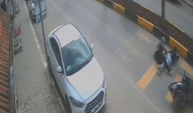 Hatay'da motosiklet devrildi: 2 kişi yaralandı