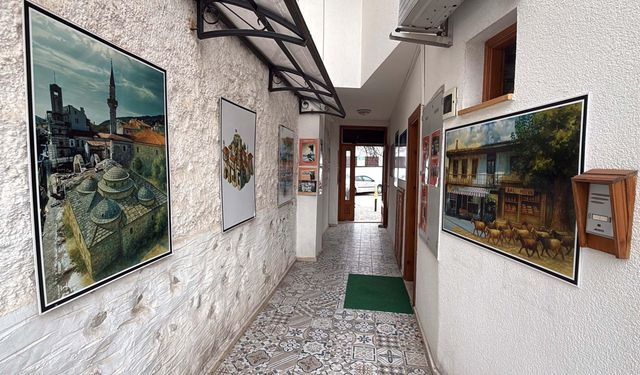 Hiç görmediği ablası için kütüphane kurdu