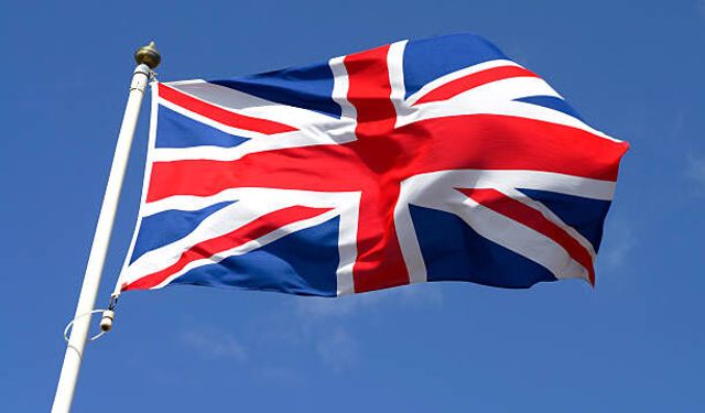 Hürmüz Boğazı'nda konteyner gemisi hasar gördü