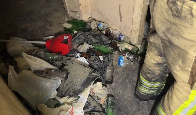 İstanbul’da çöp evde yangın paniği