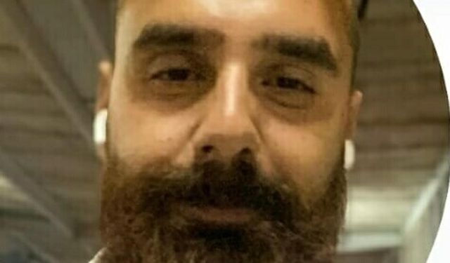 İzmir'de motosikletle otomobil çarpıştı: 1 ölü, 2 yaralı