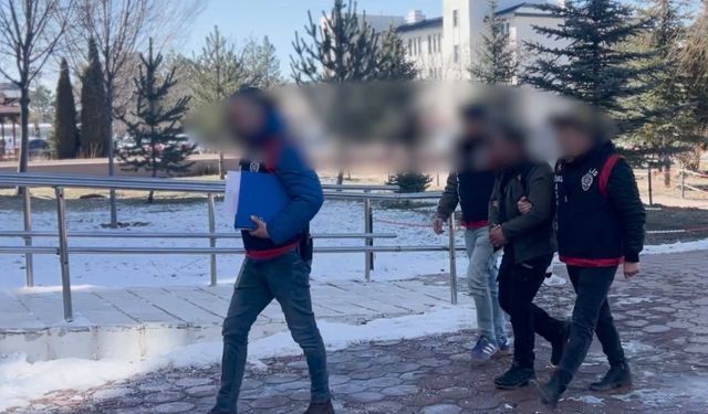 Kadın kıyafetiyle 110 bin liralık soygun yaptılar