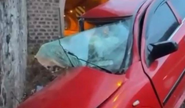 Karabük'te iki otomobil çarpıştı: 1 ölü, 5 yaralı