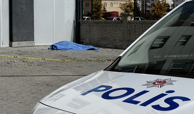 Kayseri’de evinin balkonundan düşüp öldü