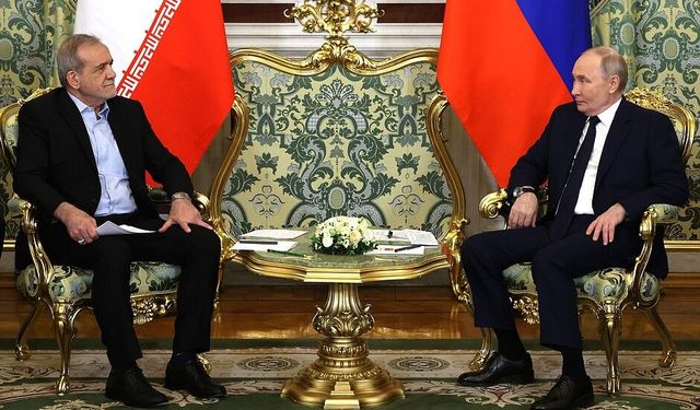 Putin ile Pezeşkiyan Ne Konuştu?