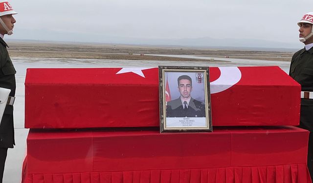 Şehit asker için uğurlama töreni