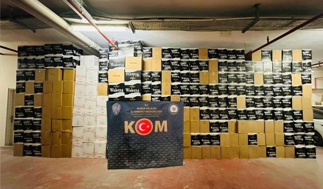 Şüpheli kamyonda 6 milyon makaron ele geçirildi