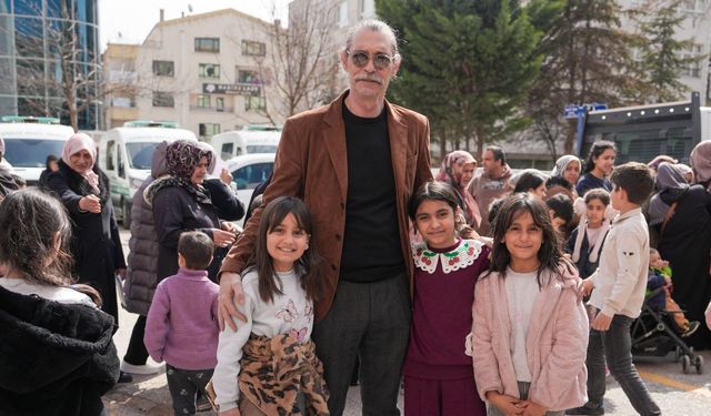 Etimesgut Belediyesi'nden Çocuklara Bayram Desteği