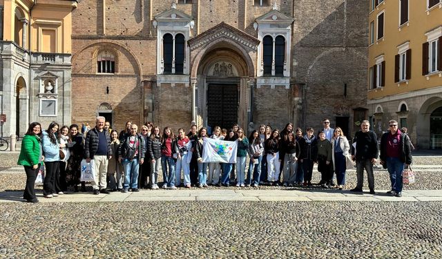 Erzurumlu İbrahim Hakkı Ortaokulu öğrencilerinden İtalya ziyareti