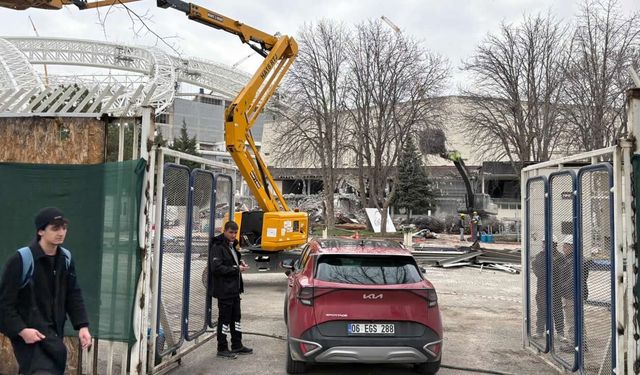 Ankara’da Tarih Yıkılıyor! 69 Yıllık Atatürk Spor Salonu’nda Sona Gelindi