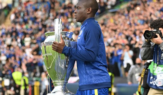 Gülümseyen Atomik Pire: N'Golo Kante