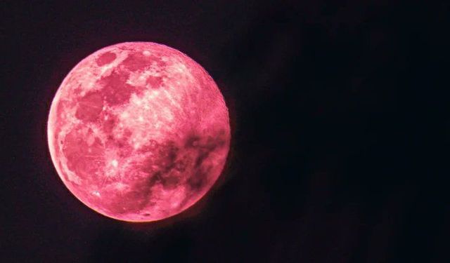 1 Nisan'da Gözler Gökyüzünde: Pembe Dolunayın Bilinmeyenleri Neler?