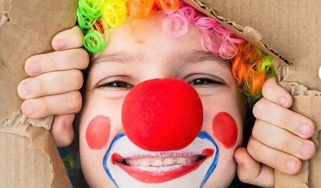 Bugün 1 Nisan! Dünya Şaka Günü’nün Asırlık Tarihi ve En Büyük Kandırmacaları