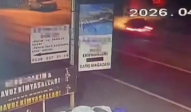 4'ü çocuk 9 kişinin yaralandığı kaza kameraya yansıdı