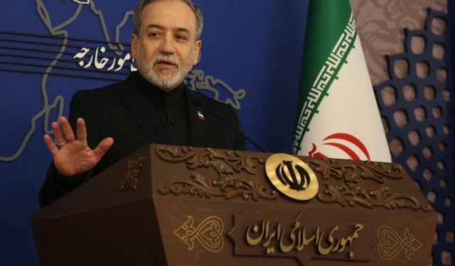 Arakçi'den ABD'ye abluka tepkisi