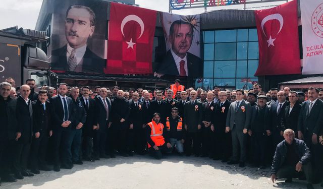 "Biz laf değil eser üretiyoruz"