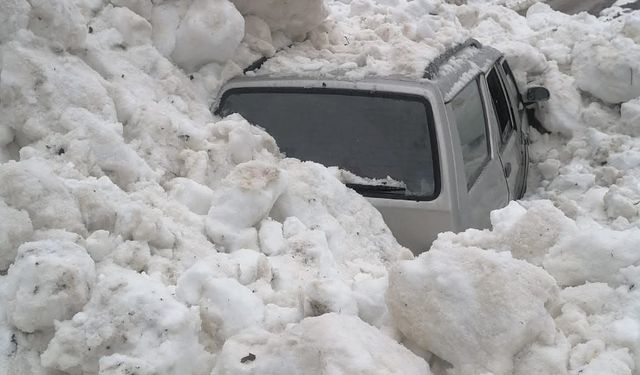 Çığdan kendi imkanlarıyla çıktılar